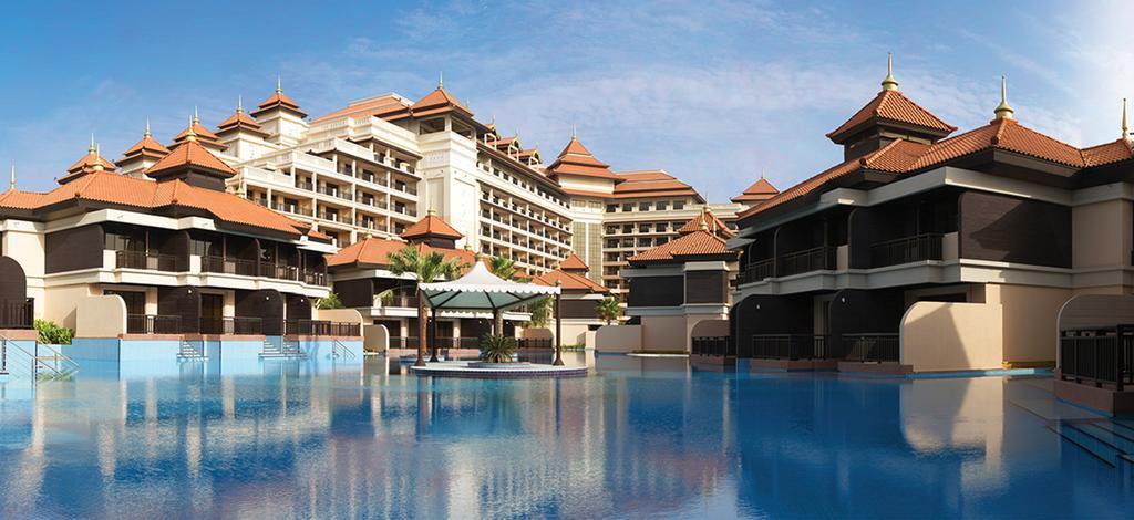 Anantara The Palm Dubai Resort Esterno foto The Royal Thai Pool